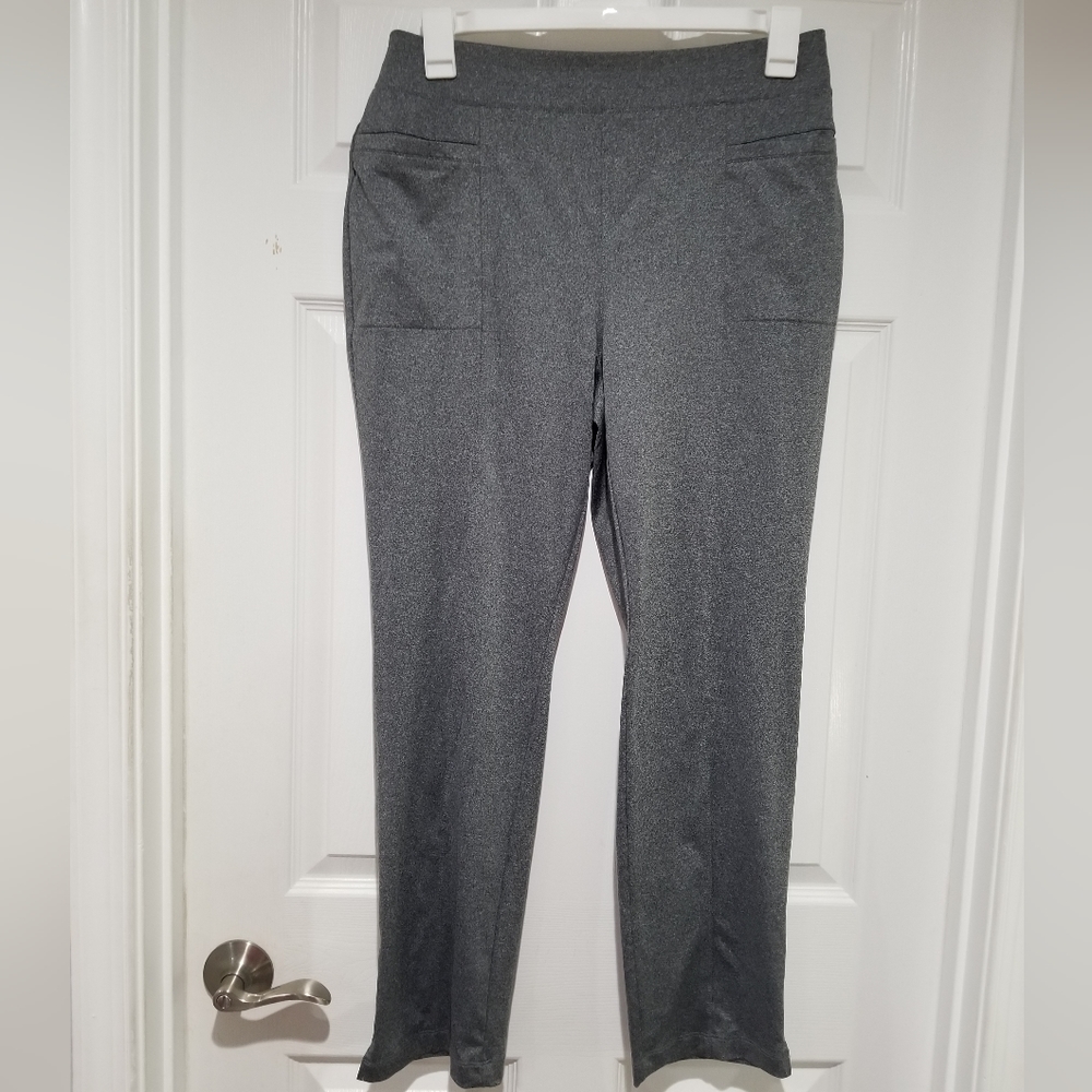 Weekends by Chico's Light Gray High Waisted Tapered Leg Stretchy Pants w Pockets